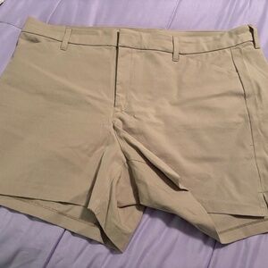 Old Navy Khaki Pixie Shorts Size 22